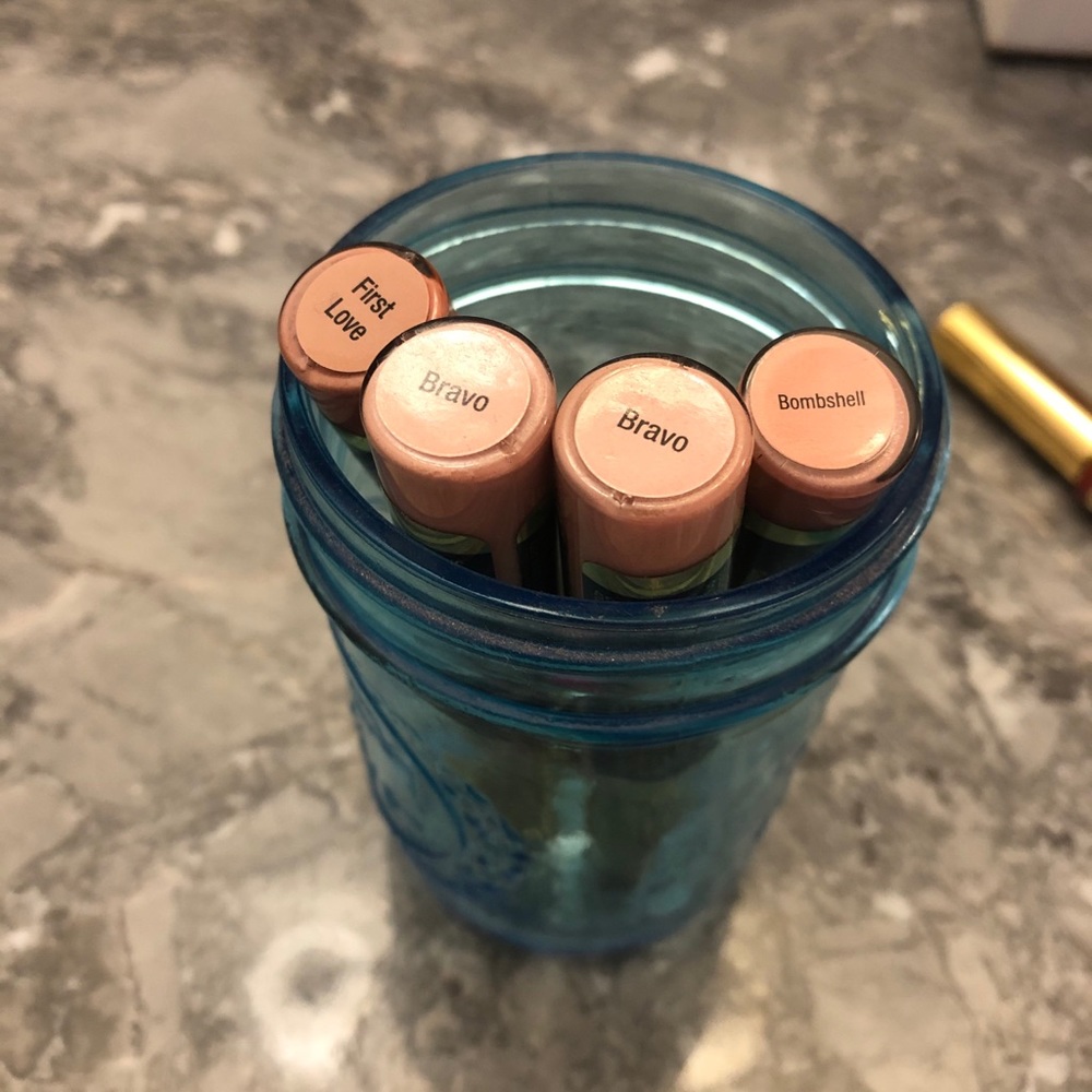 - SeneGence Lipsense